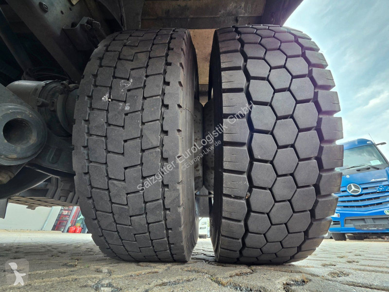 شاحنة Mercedes 1230