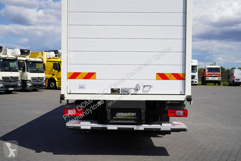 Ciężarówka Iveco / 420 / E 6 / KONTENER + WINDA...