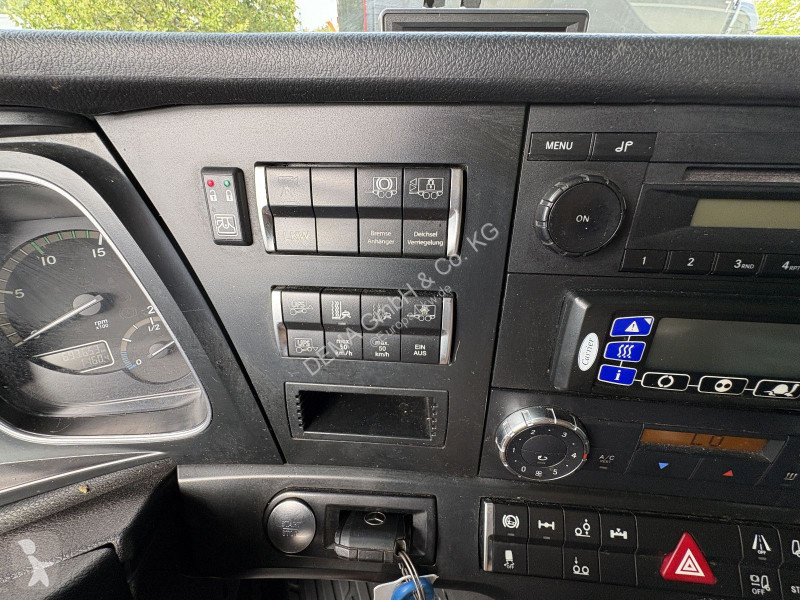 شاحنة Mercedes 2540...
