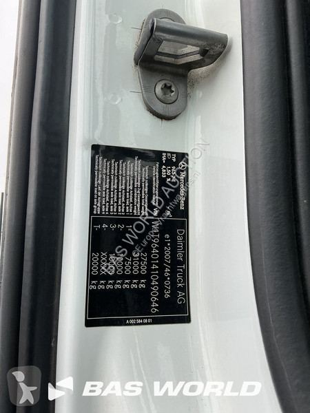 Грузовик Mercedes 2636