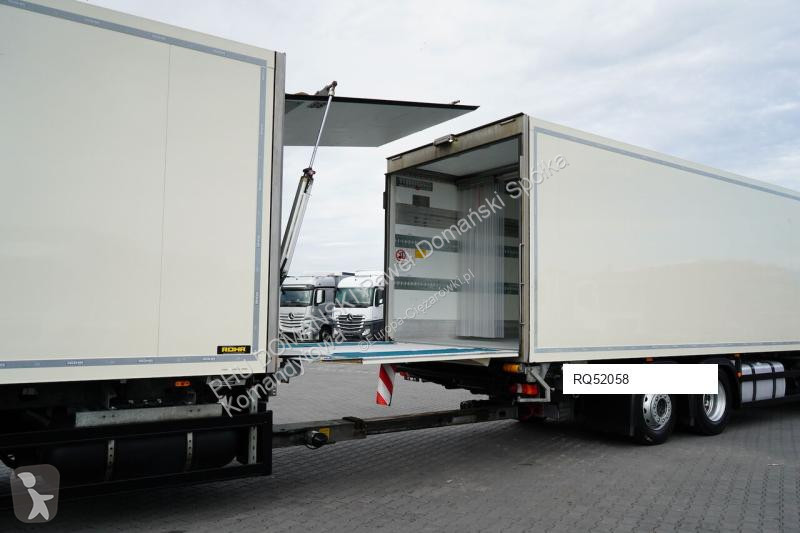 Vrachtwagen Mercedes / TANDEM