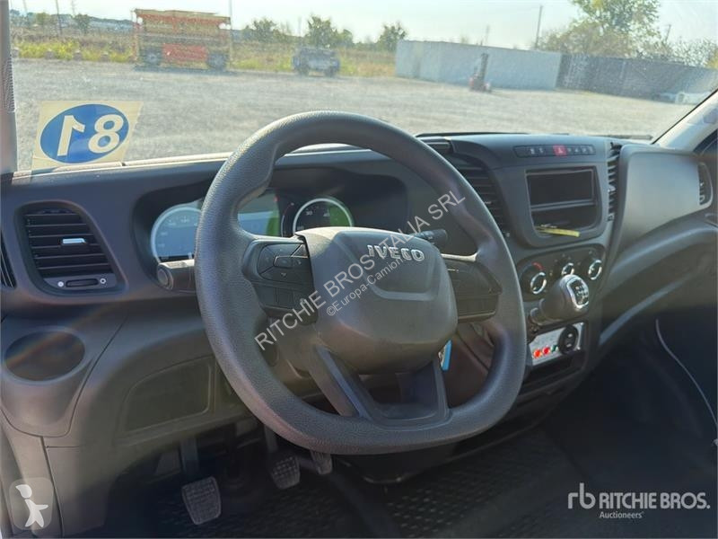 Camion Iveco 19-8,5 HQ 19 m on Iveco 35-140...