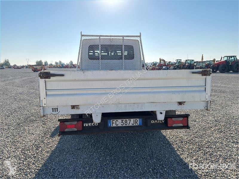 Furgoneta Iveco 35C17 Crew Cab Flatbed Truck