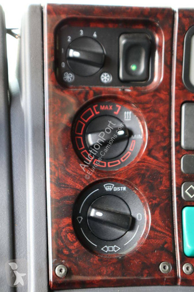 Camión Scania T124 A4X2 NA 470