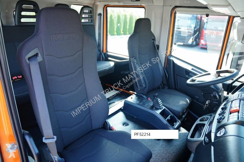 Camión Iveco EUROCARGO / LAWETA HYDRAULICZNA /...