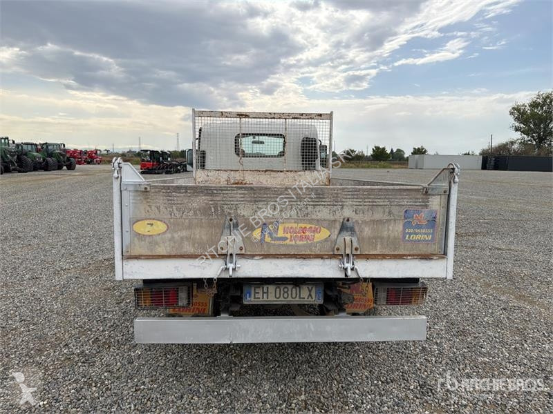 Kamion Isuzu S/A Dump Truck