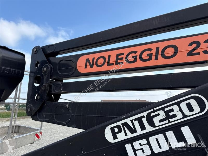 Camion Nissan Isoli PNT 230 20.5 m on Nissan...