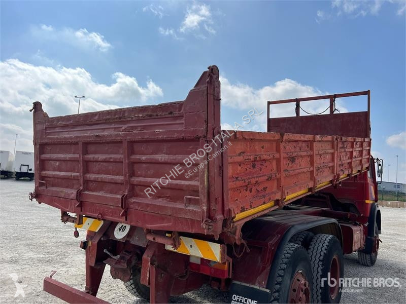 Camion Iveco Unic 6x2 T/A Dump Truck
