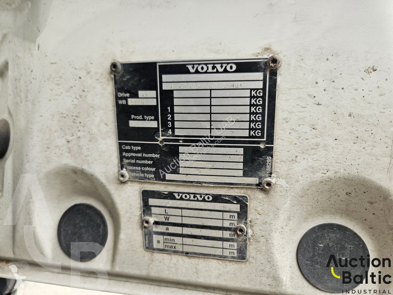 Volvo FL612 truck