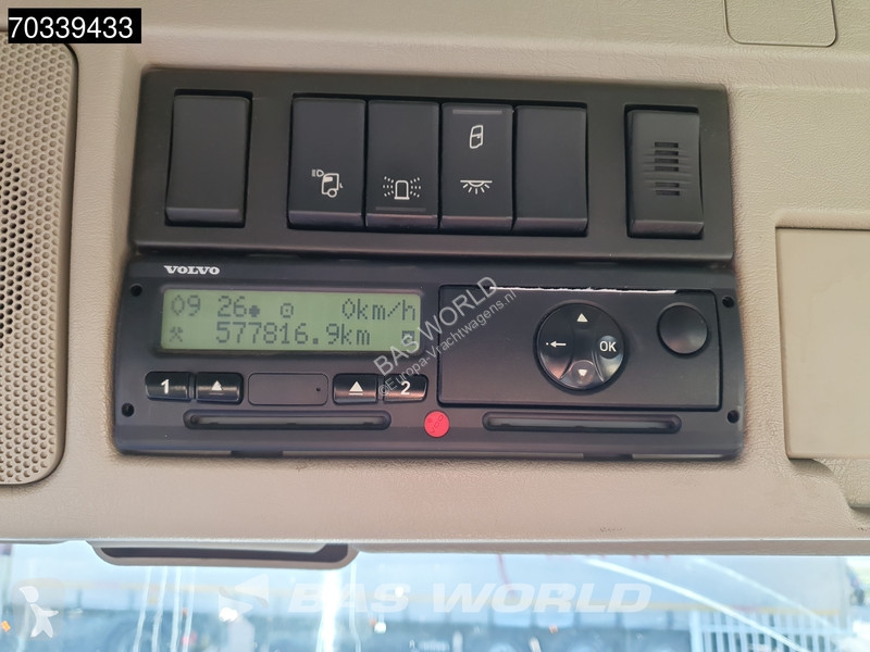 Kamion Volvo 460 8X4 HIAB 322EP-5 HIDUO Crane...