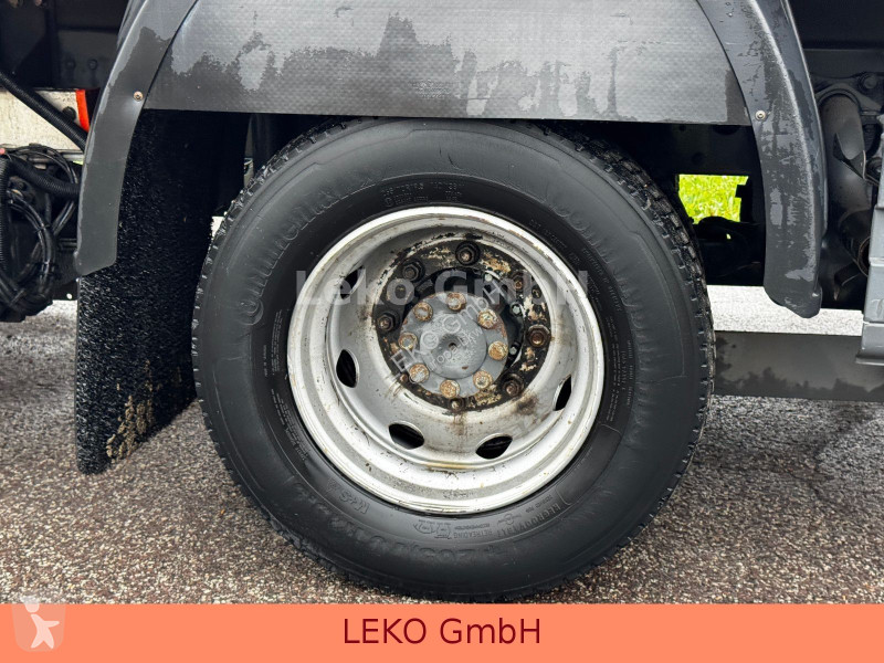 Kamion Mercedes 1218 Mit Carrier Sp 850Mt