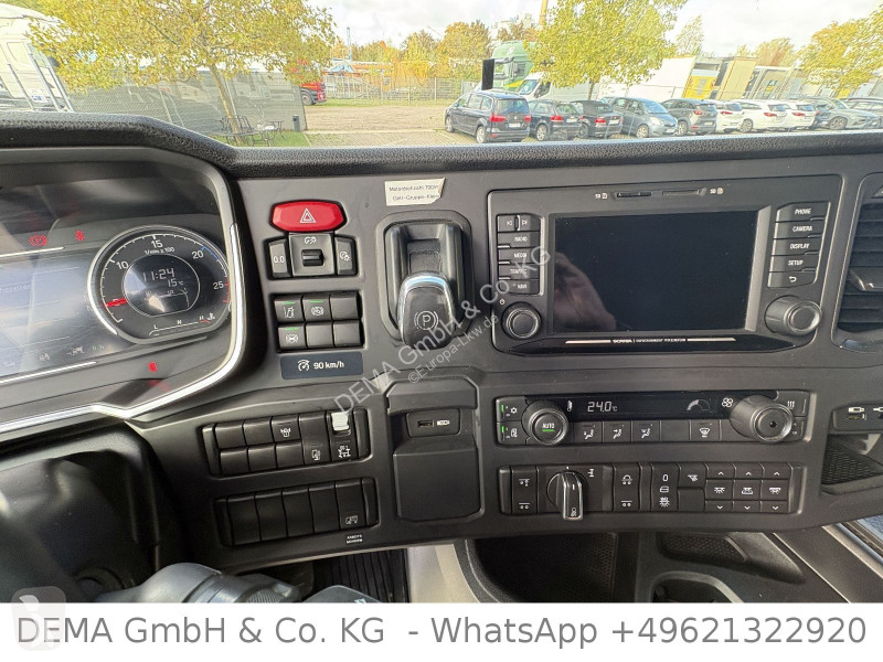 Vrachtwagen Scania R...