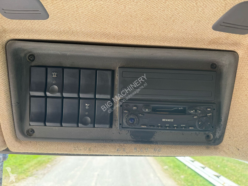 Kamion Renault 410 8x4 Full steel - Manual -...