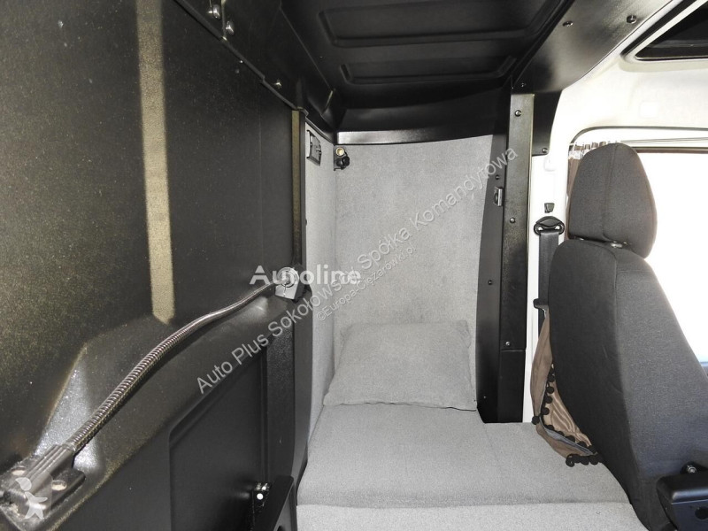 Camion Iveco DAILY 70C18 KONTENER WINDA 14...
