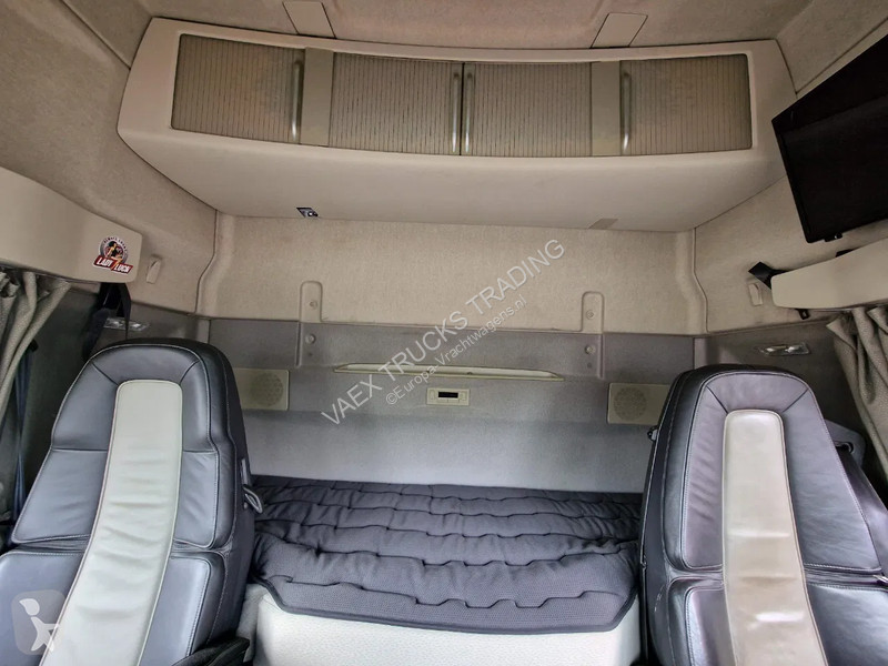 Kamion Volvo 13540 Globetrotter 6x4 - HMF 1920K...
