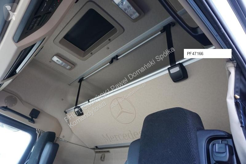 Kamion s návěsem Mercedes / TANDEM