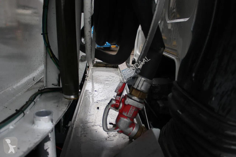 شاحنة DAF 55280 + 13.000L + 3 compartiment