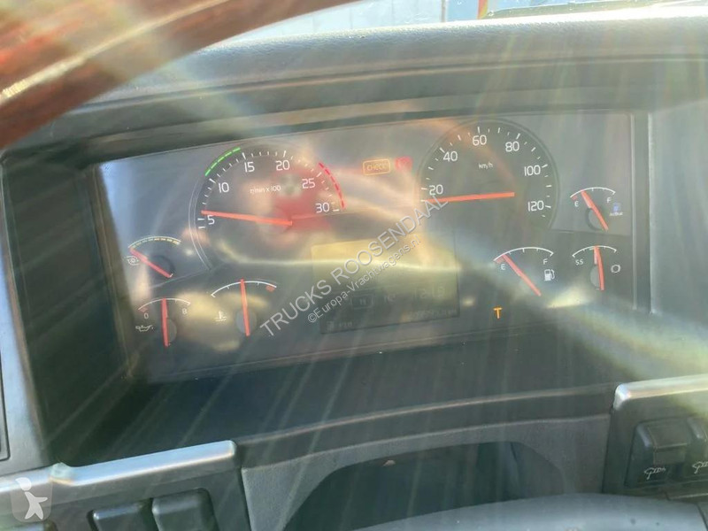 شاحنة Volvo 370 + Euro 5 + Palfinger Z-Q170...