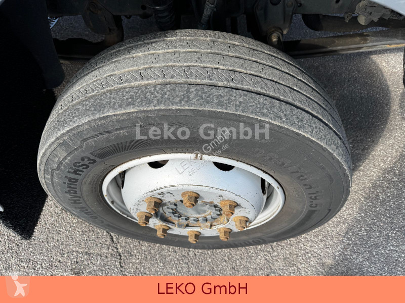 شاحنة Mercedes 1218 Mit Carrier Sp 850