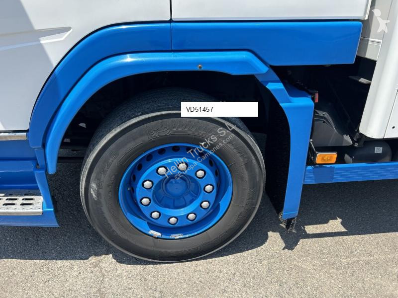 Camion Volvo FM 300 Furgon Mudanzas solo...