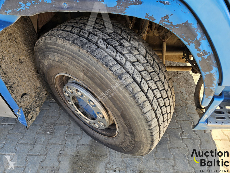 Betonárske zariadenie Volvo 480 8X4