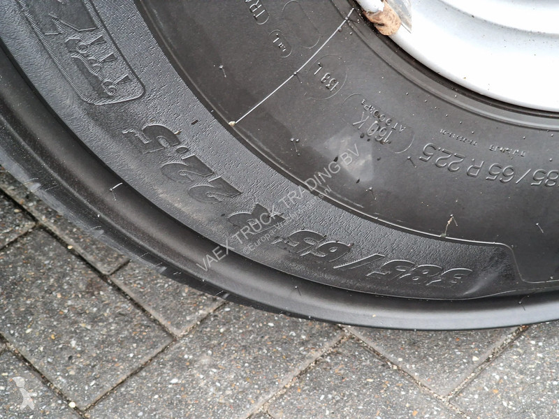 Vrachtwagen Volvo FM 420 8x2*6 - HMF 2120 K4...
