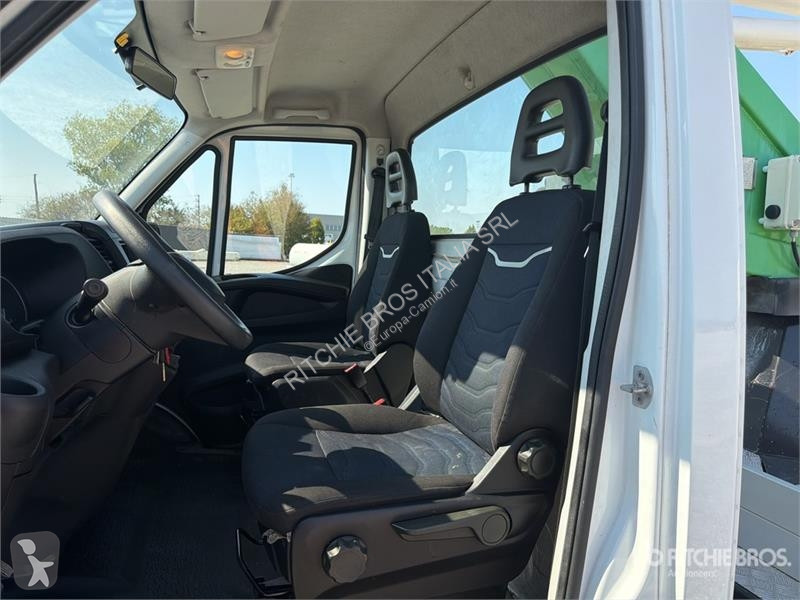 Camion Iveco 19-8,5 HQ 19 m on Iveco 35-140...