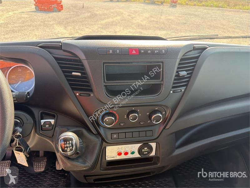 Camion Iveco 19-8,5 HQ 19 m on Iveco 35-140...