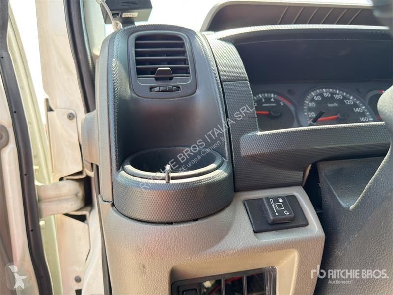 Camión Nissan 35 - 11