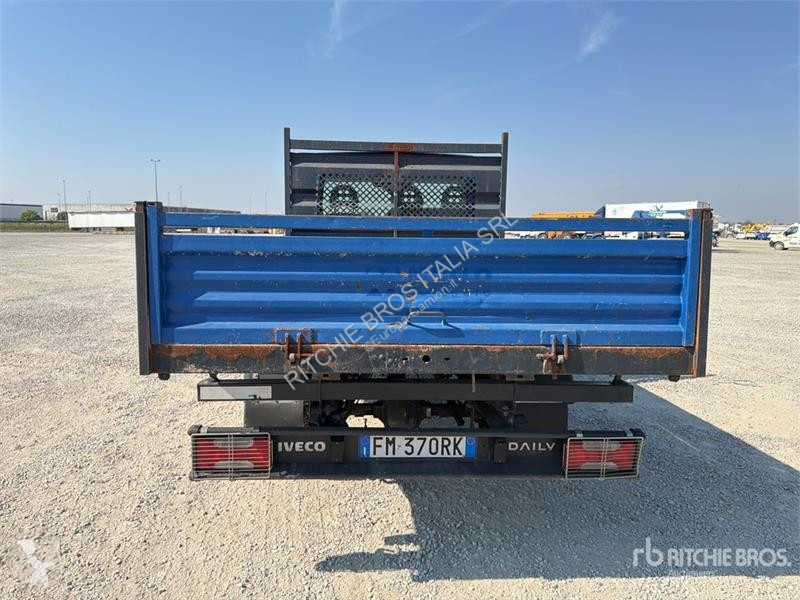 Camión Iveco 35C12 Dump Truck (Inoperable)