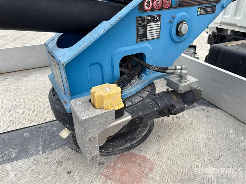 Camion  PNT205 NHD 18.1 m on Nissan Cabstar...