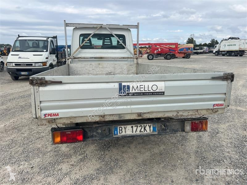 Camion Iveco 29L9 Flatbed Truck