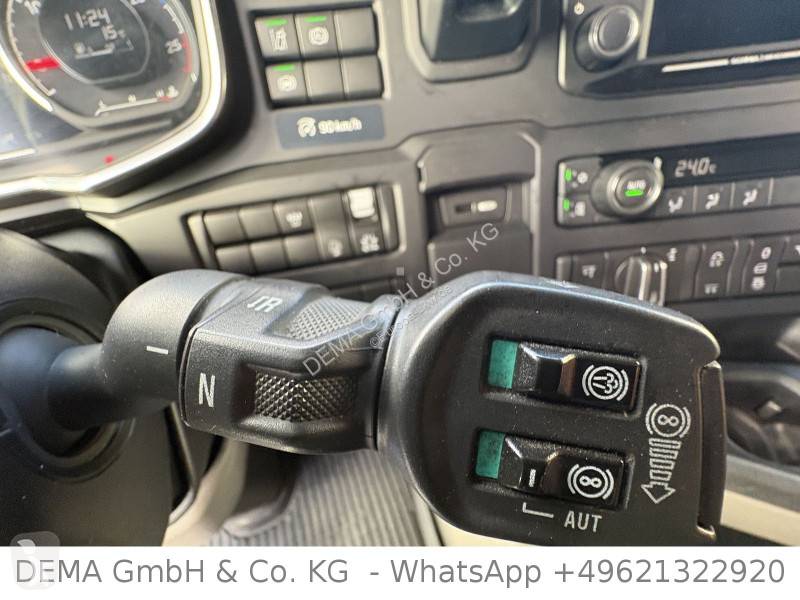 Vrachtwagen Scania R...