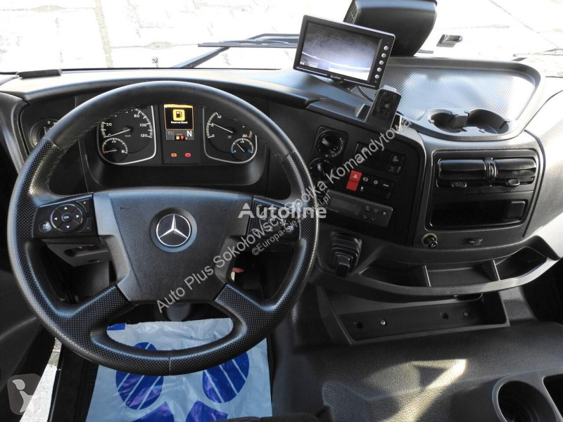 Camión Mercedes ATEGO 12.24 KONTENER CHŁODNIA...