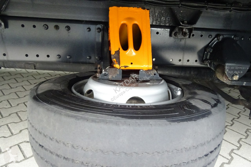 Camion MAN TGL12.220 Euro 5 kontener 19 palet...