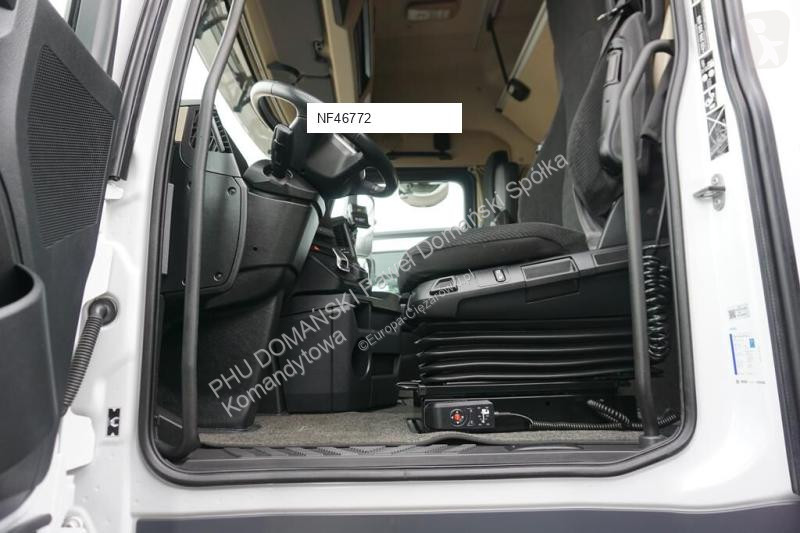 Kamion s návěsem Mercedes / TANDEM