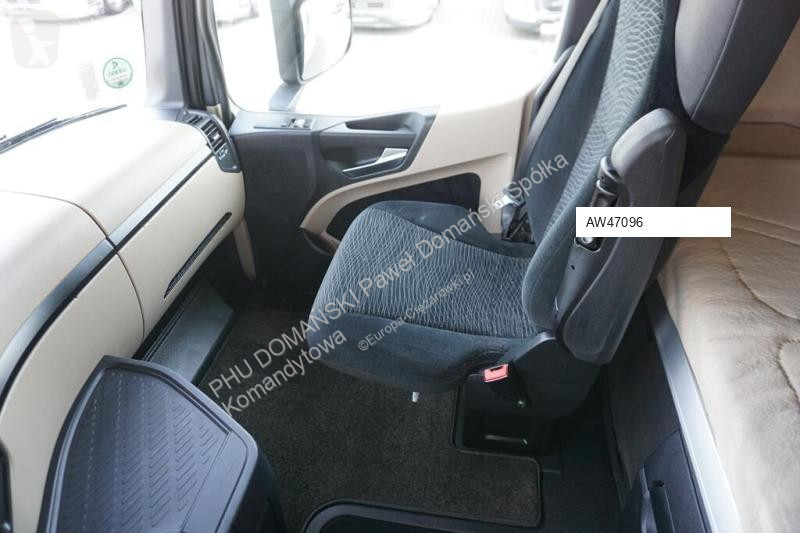 Kamion s návěsem Mercedes / TANDEM