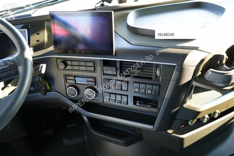 شاحنة مقطورة Volvo FH 460