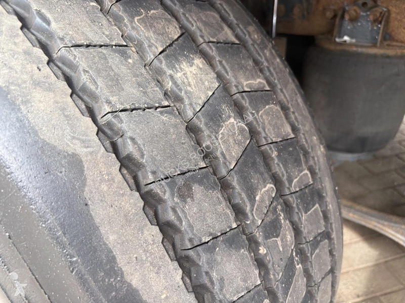 شاحنة Volvo 400 + HIAB 800 HIPRO E-7 + 8X2 +...