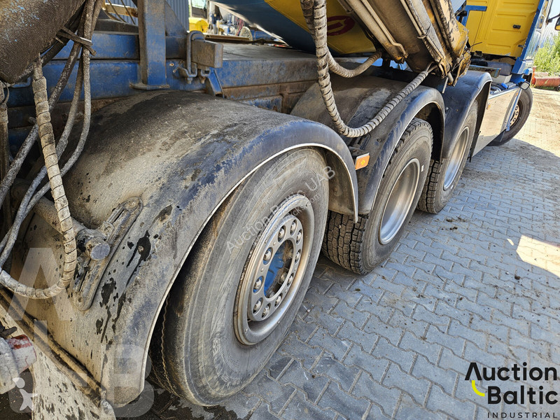 Betonárske zariadenie Volvo 480 8X4