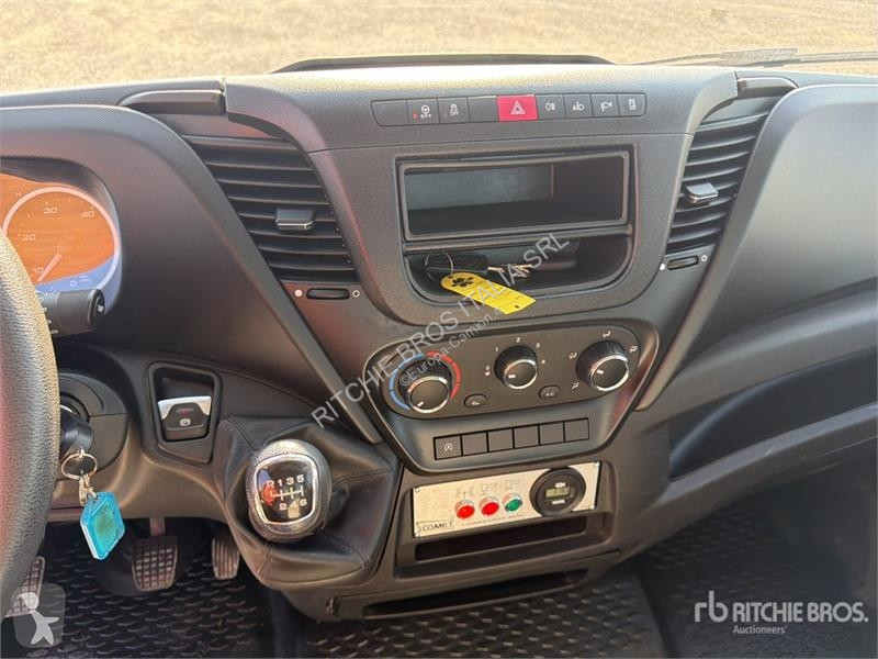 Camion Iveco 19-8,5 HQ 19 m on Iveco 35-140...