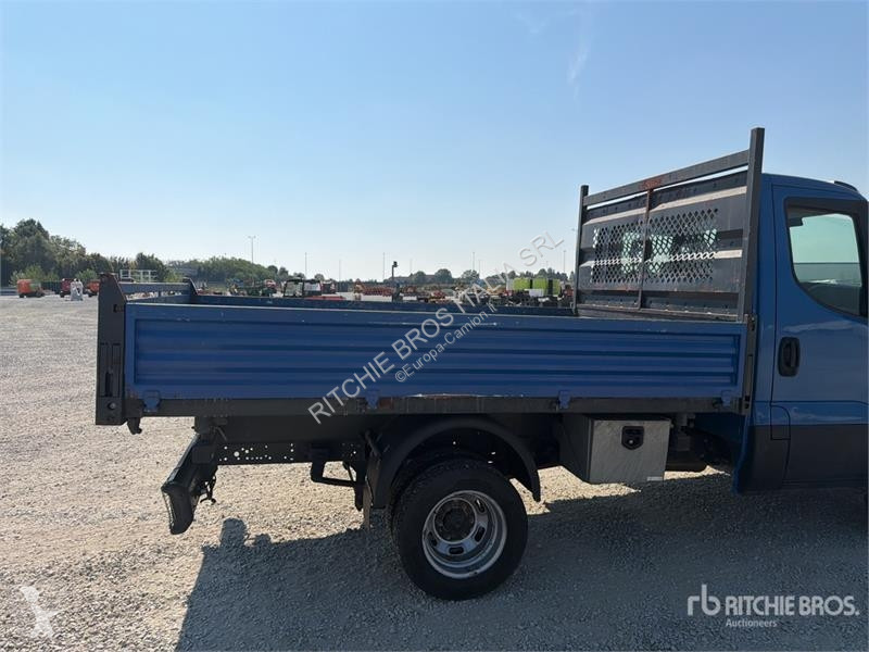 Camión Iveco 35C12 Dump Truck (Inoperable)