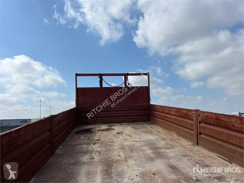Camion Iveco Unic 6x2 T/A Dump Truck