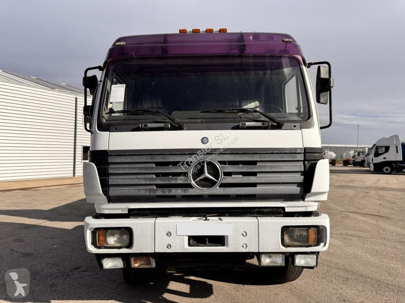 Kamion Mercedes  2544