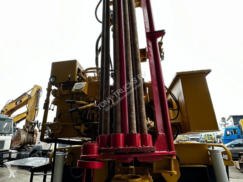 Camion Mercedes 2028 4X4 DRILLING RIG WIRTH M...