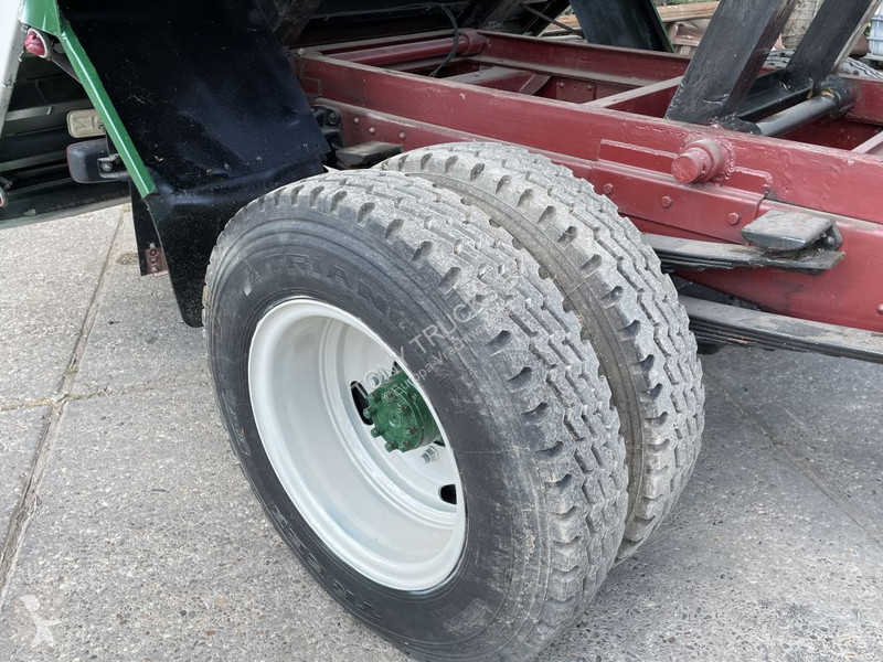 Kamion Mercedes 4X2 Tipper Manual Gear...