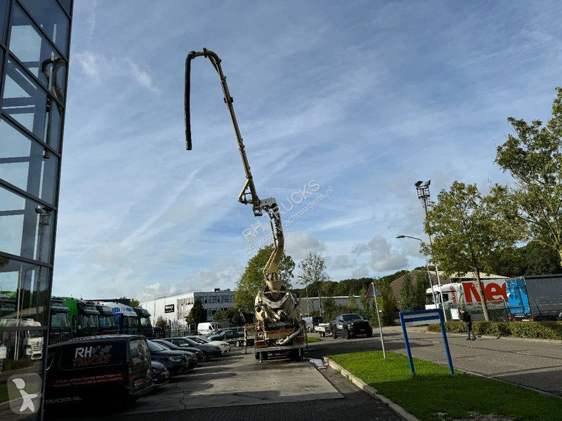 Camion Iveco 410 8X4 CIFA PUMP 24M + MIXER FULL...
