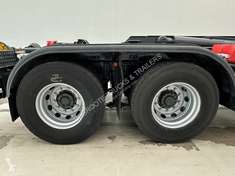Vrachtwagen Iveco 460 - 6x2