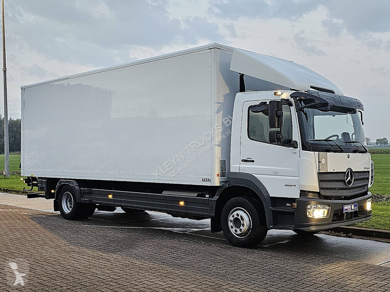 Camion Mercedes ATEGO AIRCO LIFT AHK