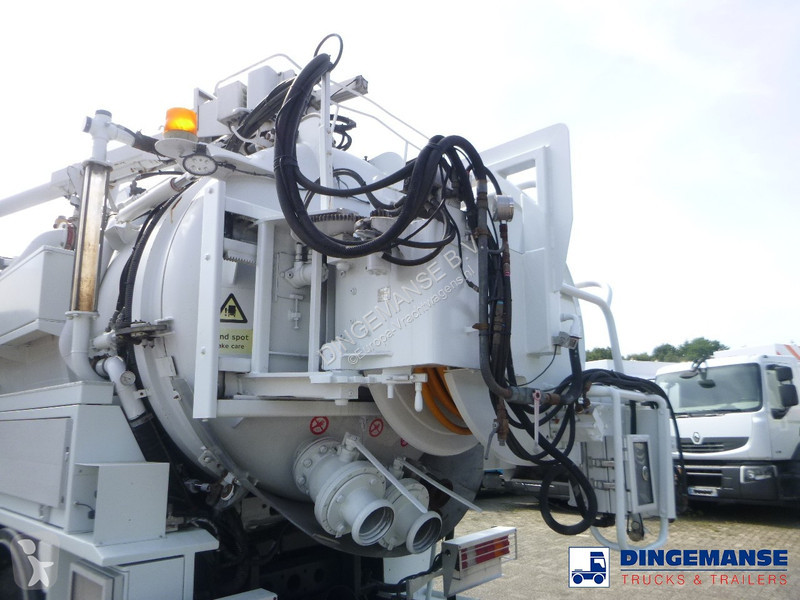Camion Mercedes 3241 8x4 RHD Huwer vacuum tank...